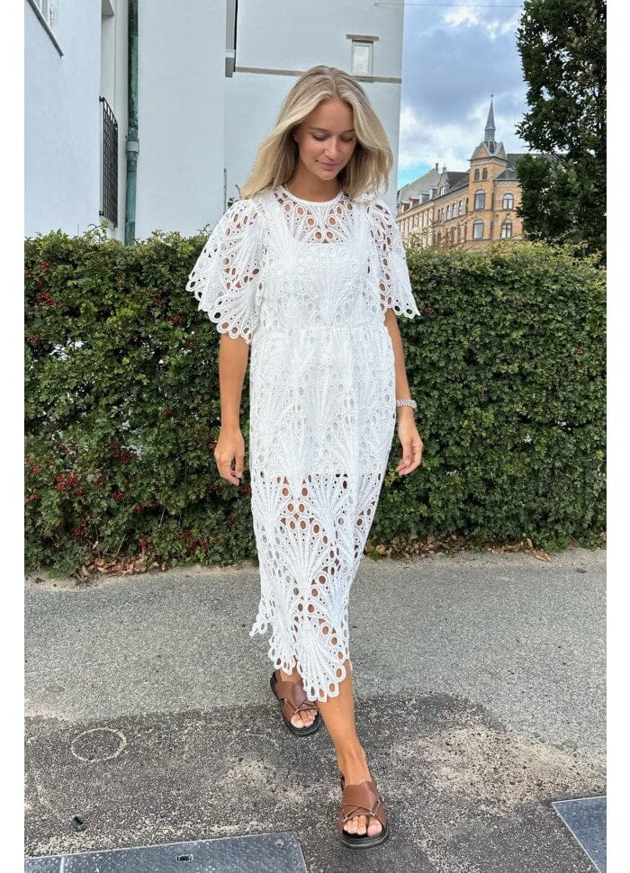 BYIC - Melia Midi Lace Dress - White Kjoler 