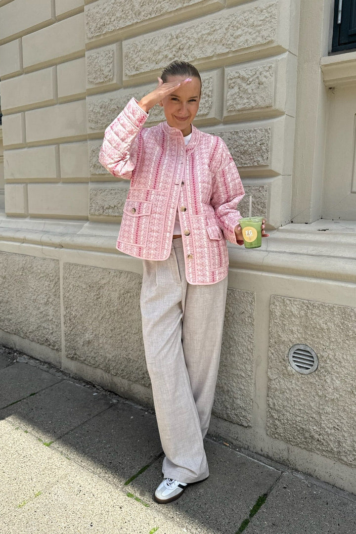 Forudbestilling - BYIC - Emmyic Quilted Jacket - pfp Pink Flower Print Jakker 