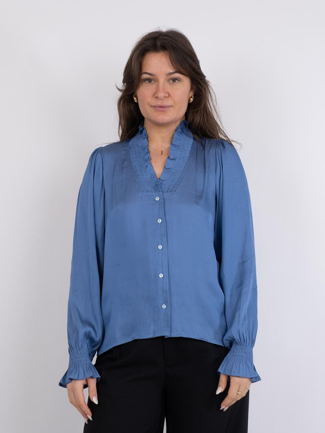 Forudbestilling - Neo Noir - Brielle Satin Blouse - Blue Skjorter 