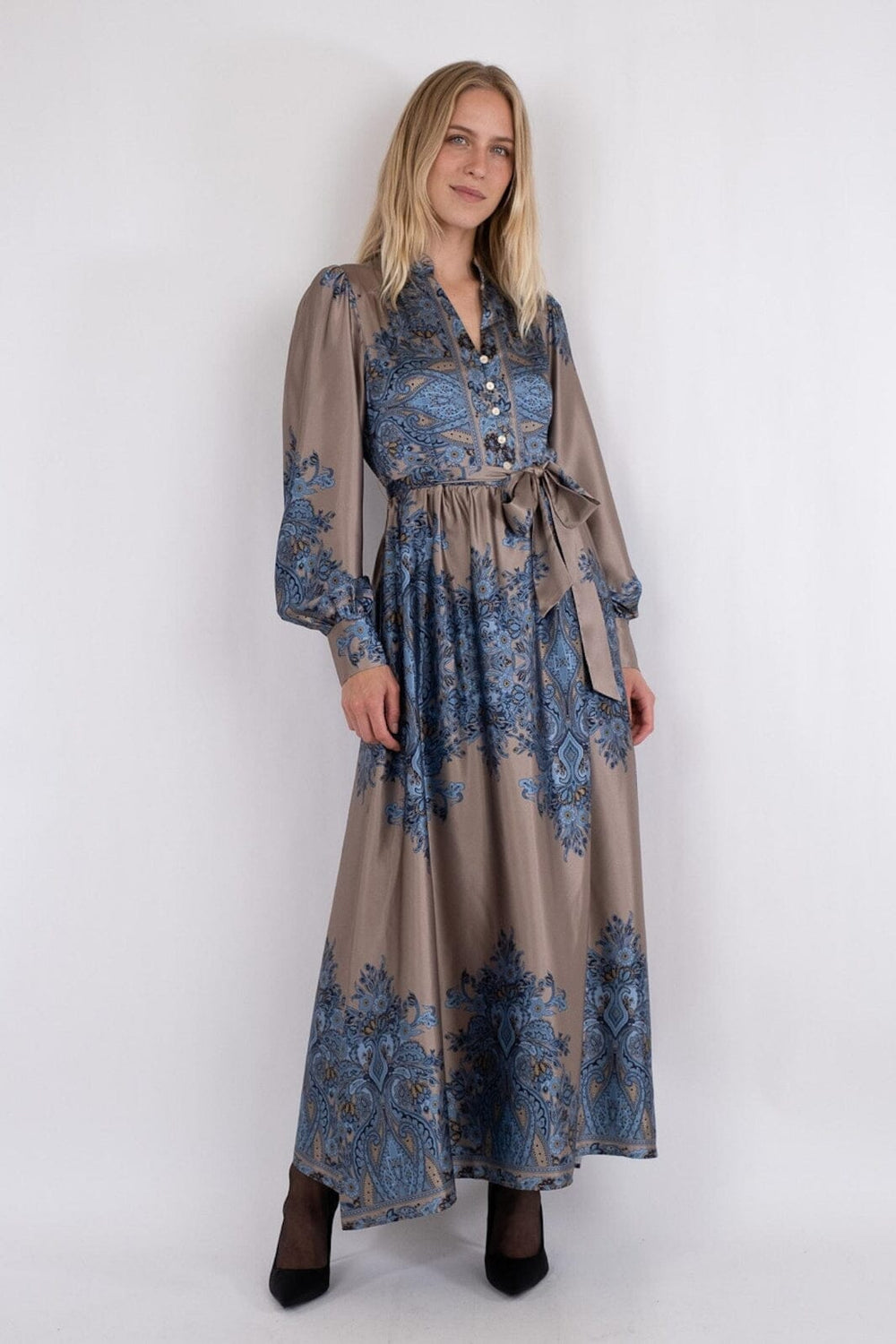 Forudbestilling - Neo Noir - Nova Paisley Border Dress - Blue Kjoler 