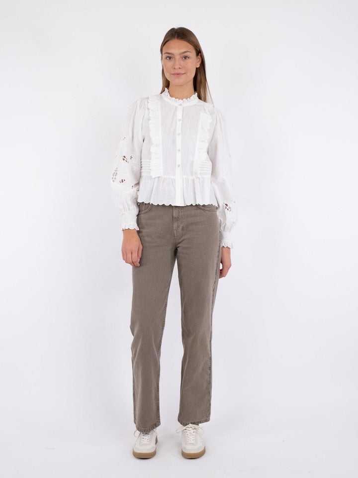 Forudbestilling - Neo Noir - Petrine Embroidery Blouse - White Skjorter 