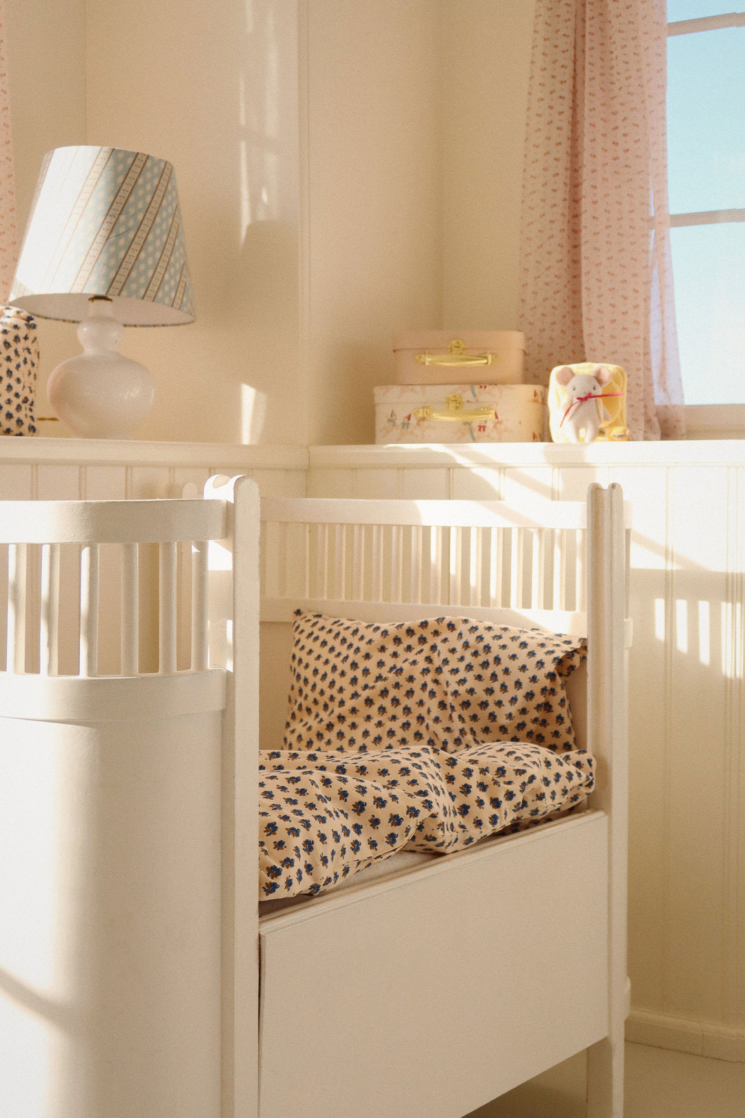 Konges Sløjd - Baby Bedding Gotsks102164 - Piccoloblu Sengetøj 