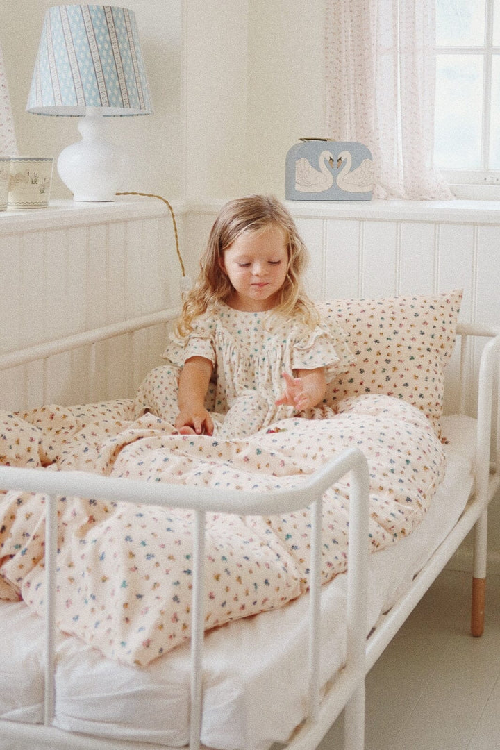 Konges Sløjd - Junior Bedding Gots - Bloomie Blush Sengetøj 