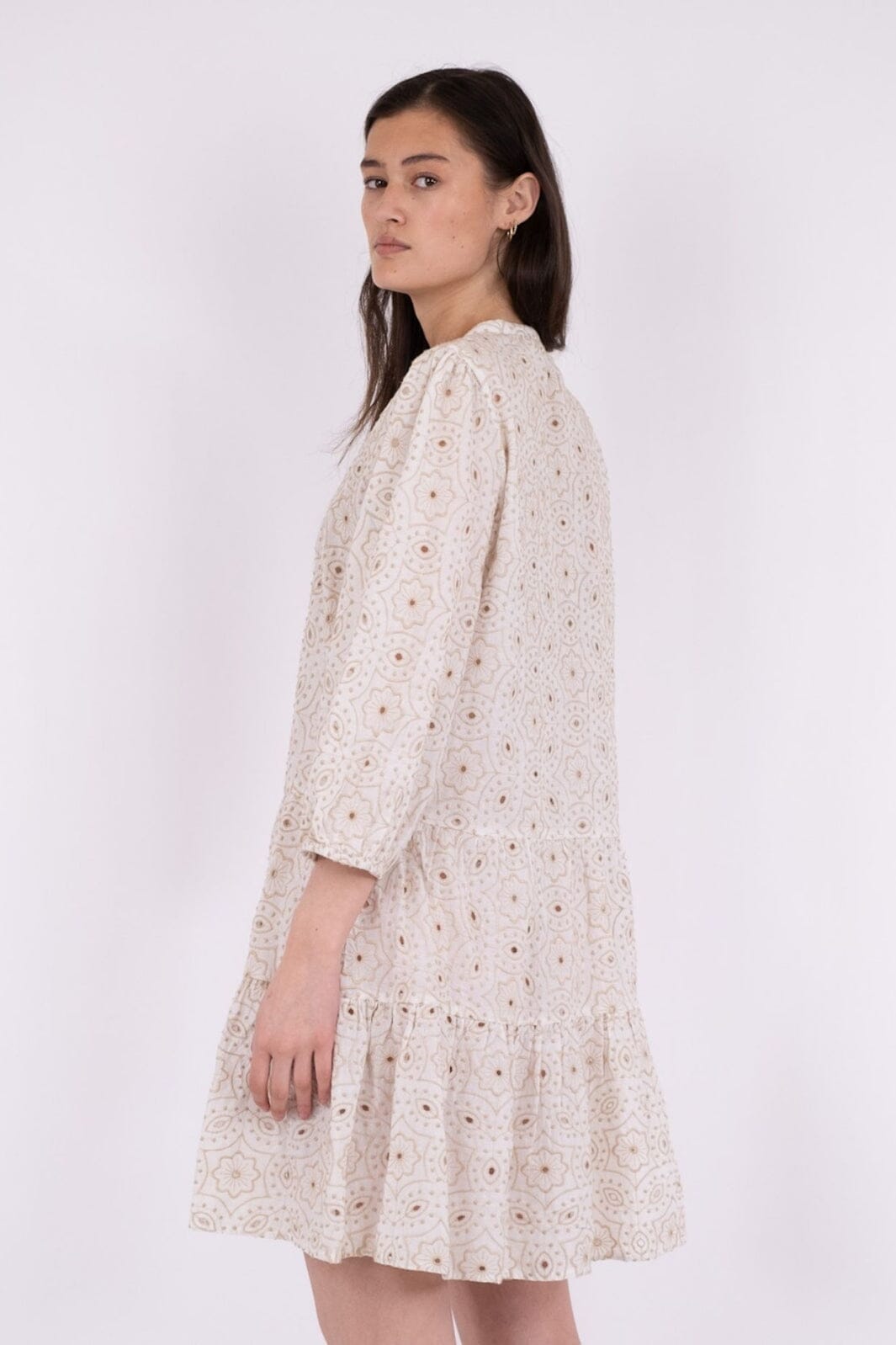 Neo Noir - Benvo Embroidery Dress - Sand 