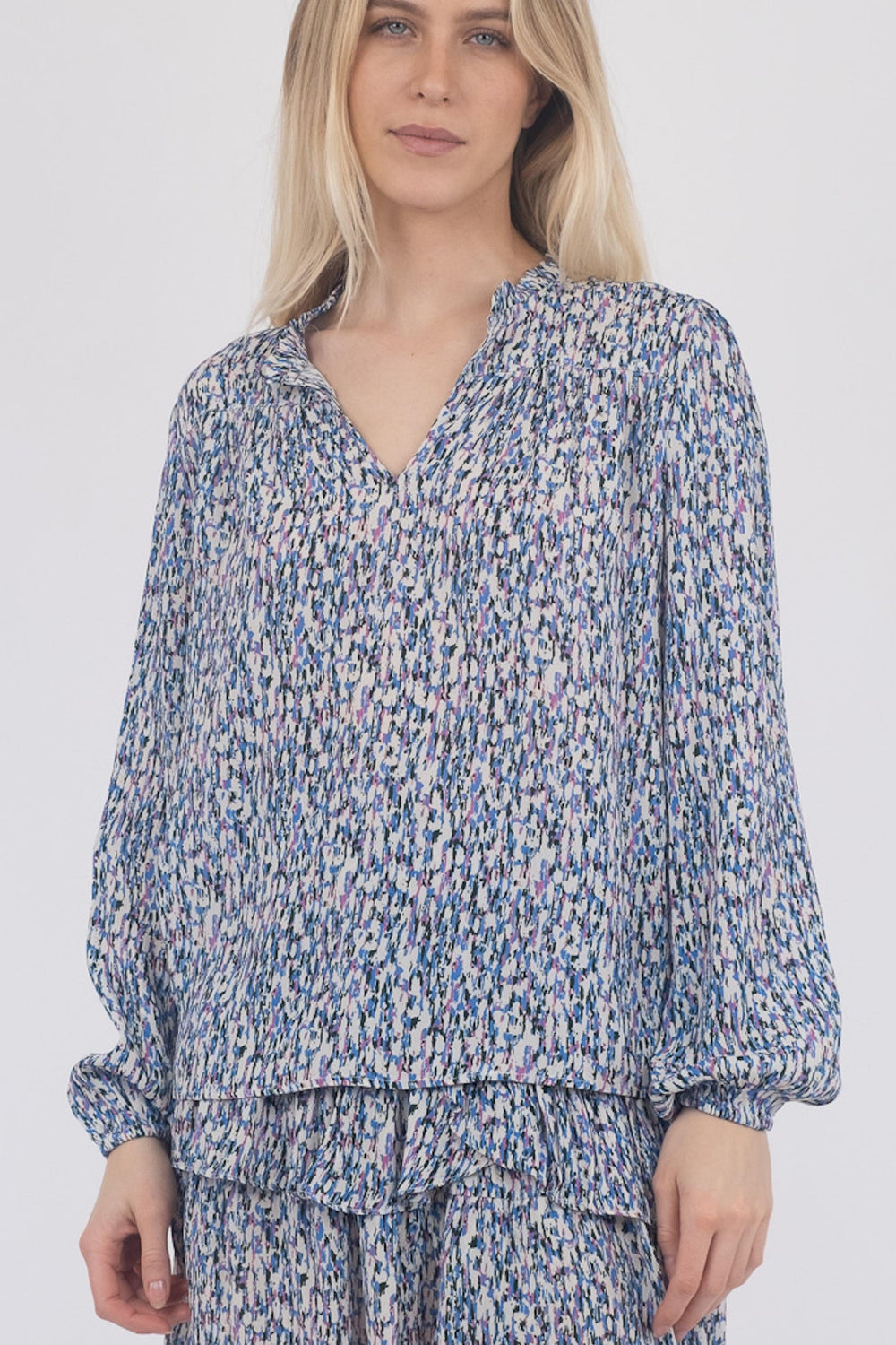 Neo Noir - Bisa Color Haze Blouse - Blue