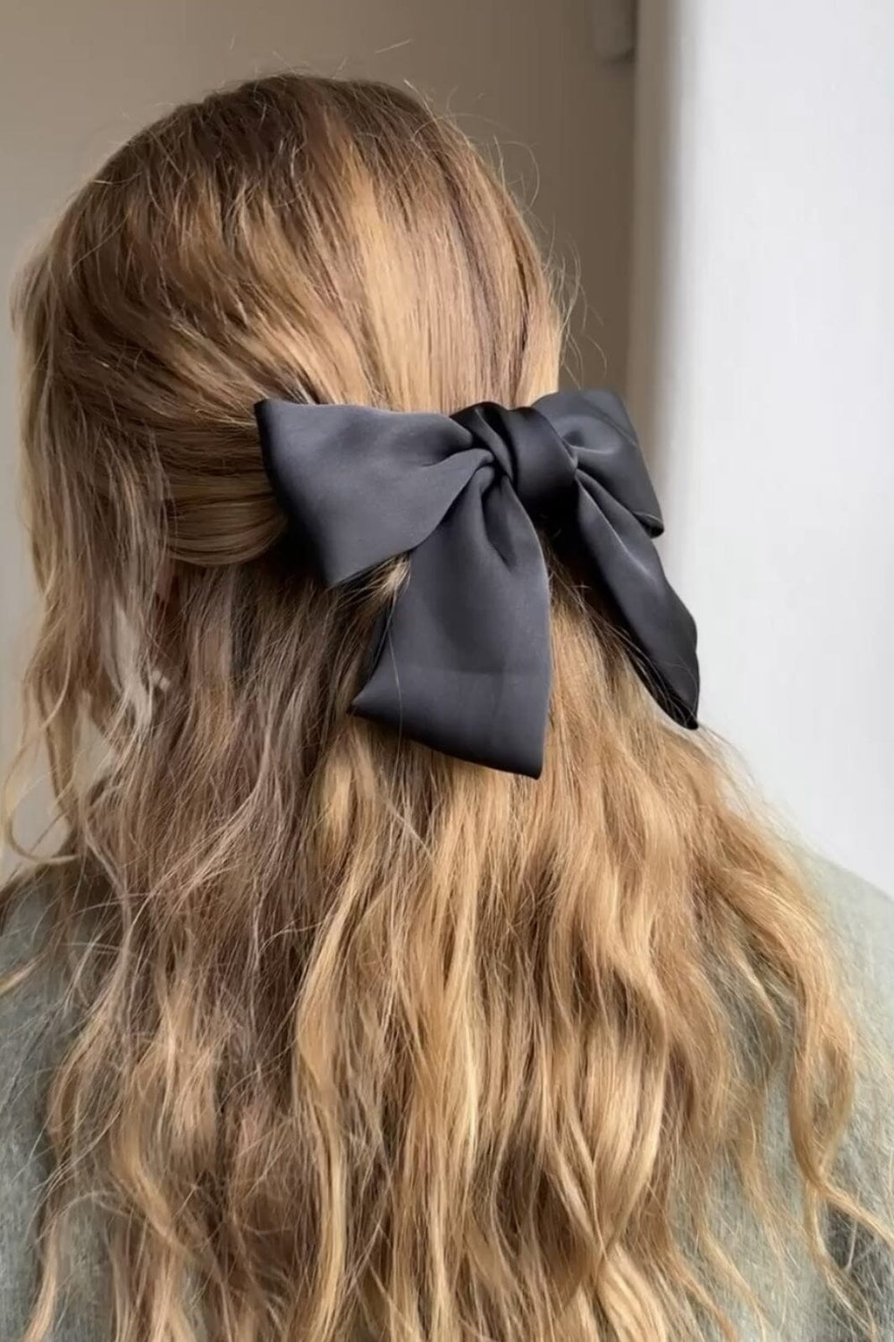 Neo Noir - Bow Hair Clip - Black Hårspænder 