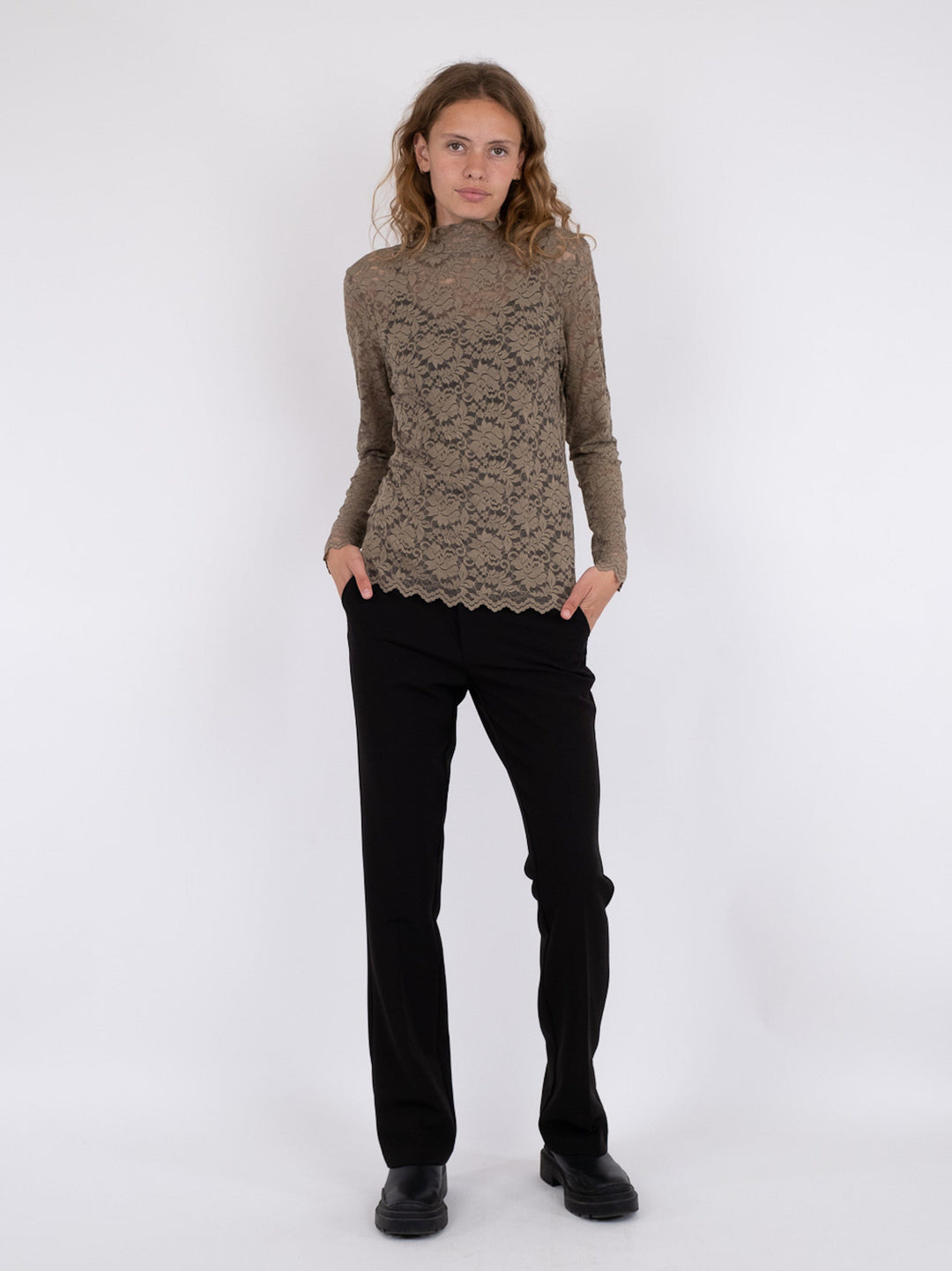 Neo Noir - Liza Laceflower Blouse - Dark Taupe