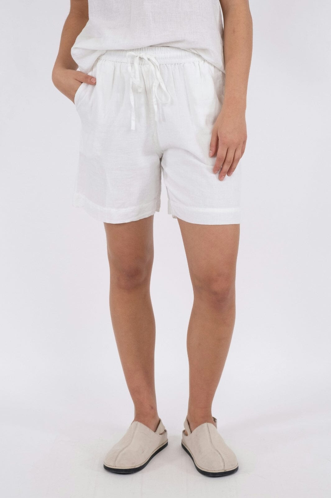 Neo Noir - Shea Linen Shorts - White Shorts 