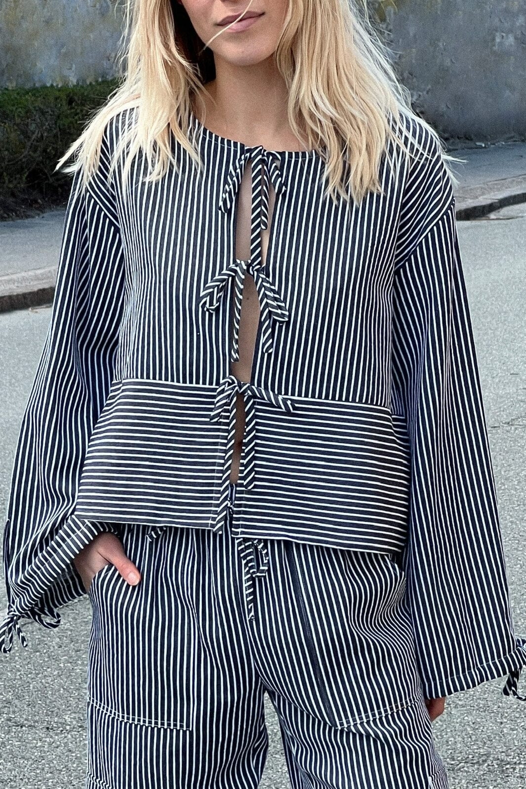 Neo Noir - Wanda Stripe Shirt - Black Bluser 