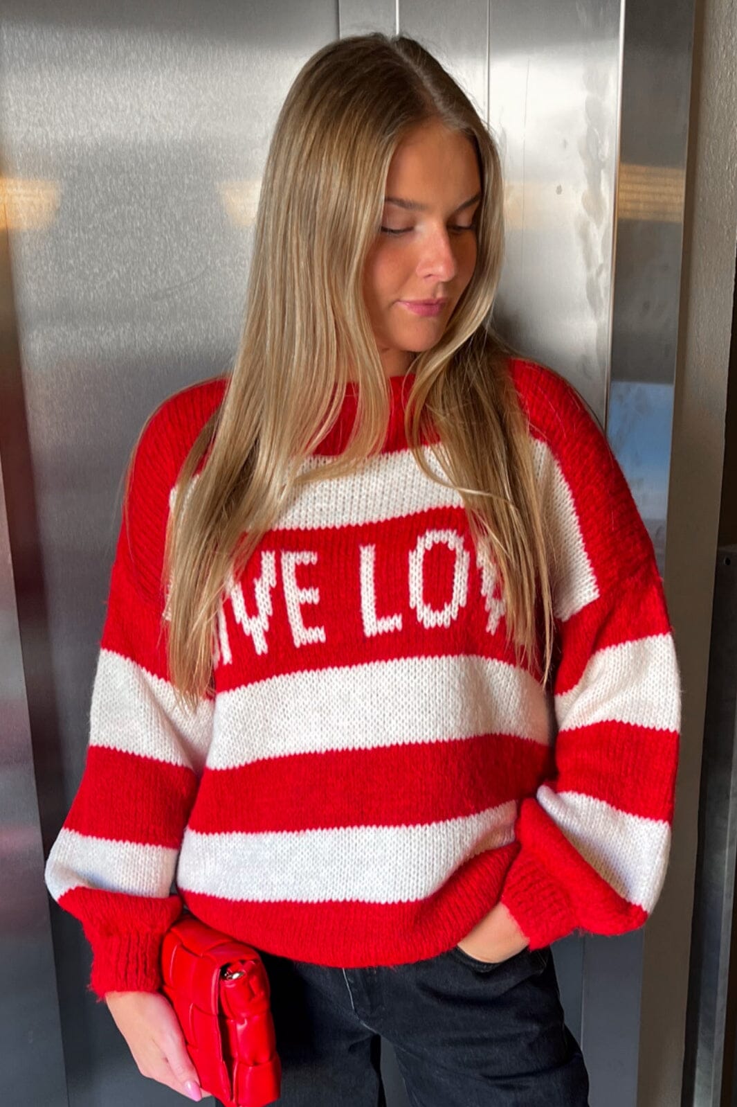 Noella - Give Love Knit - 1220 Red Ivory Stripe Strikbluser 