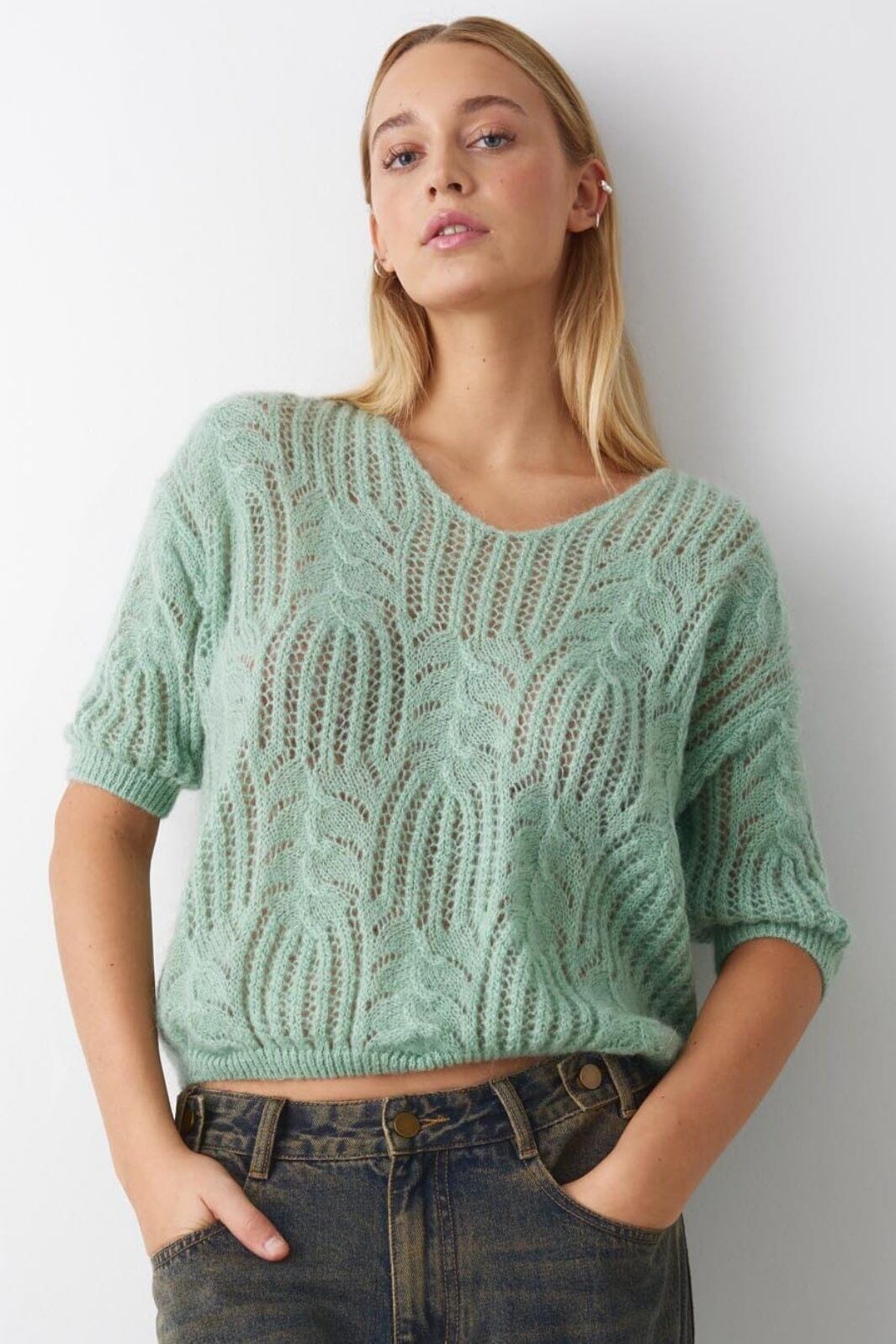 Noella - Jia Knit - 1032 Soap Green Strikbluser 