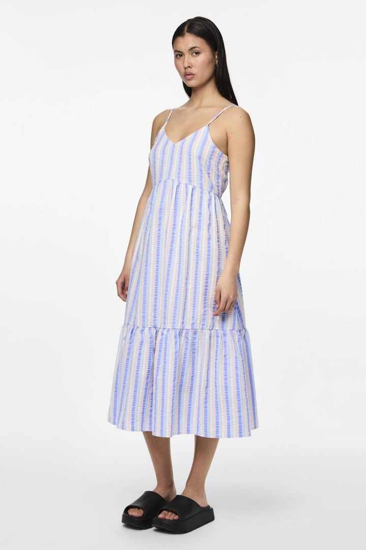 Pieces - Pcaitlyn Sl Dress - 4559114 Hydrangea Multi Stripes Kjoler 