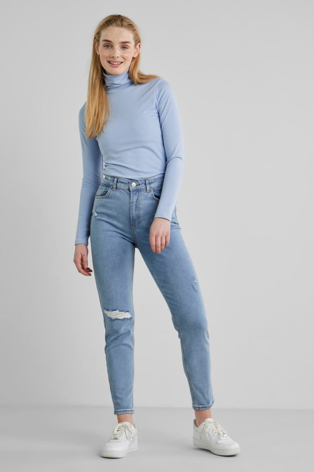 Pieces - PcLeah Mom HW Ank - Light Blue Denim Jeans 