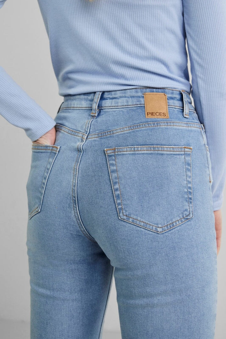 Pieces - PcLeah Mom HW Ank - Light Blue Denim Jeans 