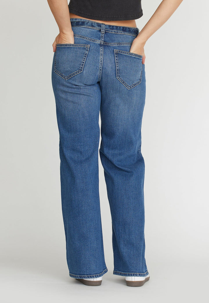 Sisters Point - Onea-Belt.Je - 921 Mid Blue Wash Jeans 