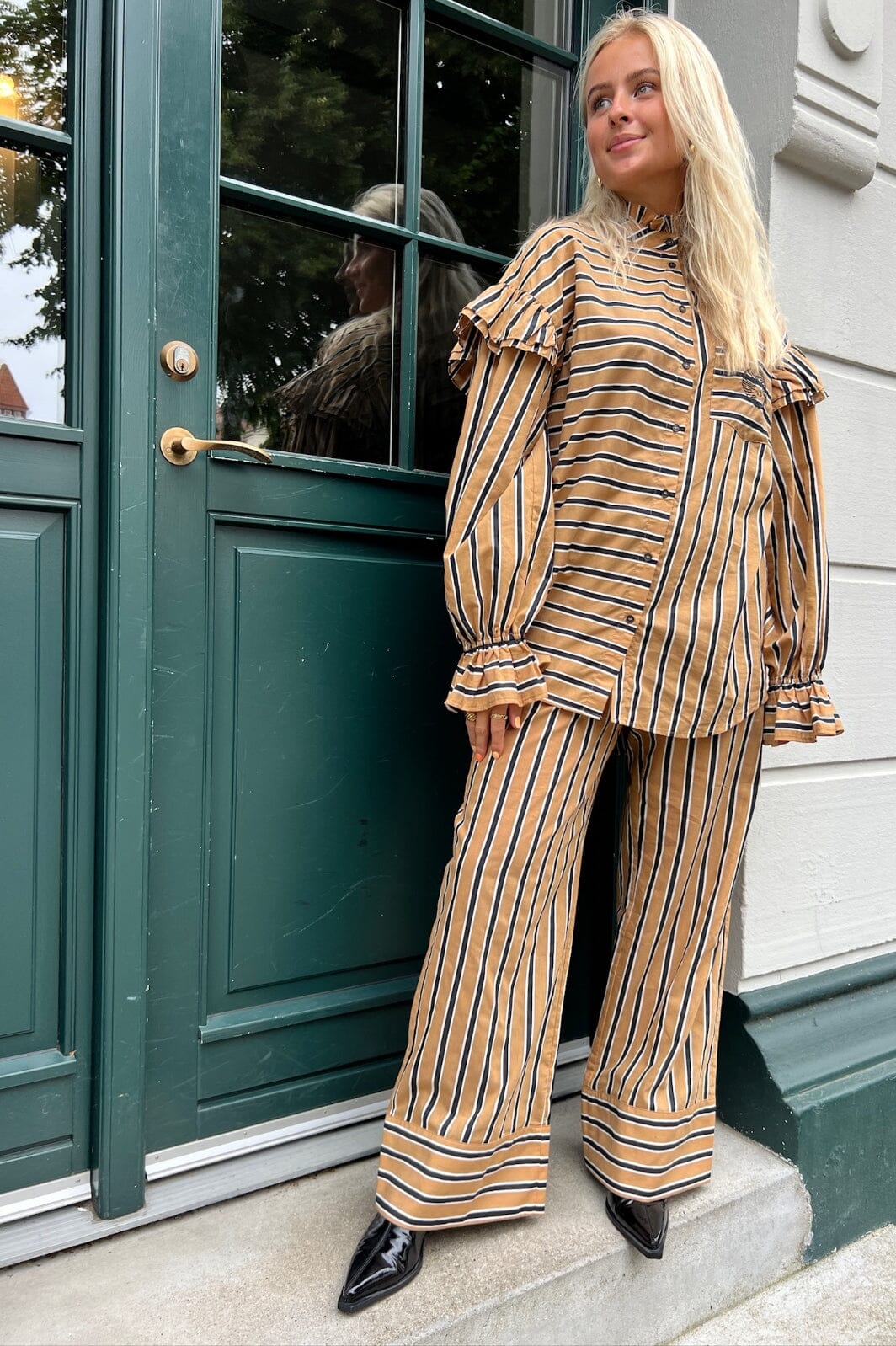 Stories From The Atelier By Copenhagen Shoes - When You Listen Pants - 0896 Golden Stripes Bukser 