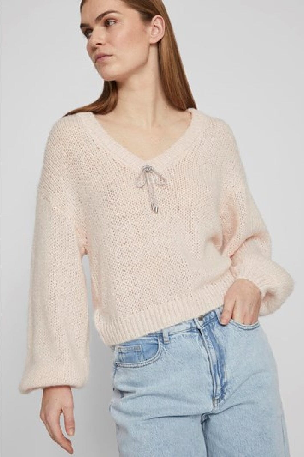 Vila - Vichoca L/S V-Neck Detailed Knit - 4635844 Rosewater Bow Broche Strikbluser 